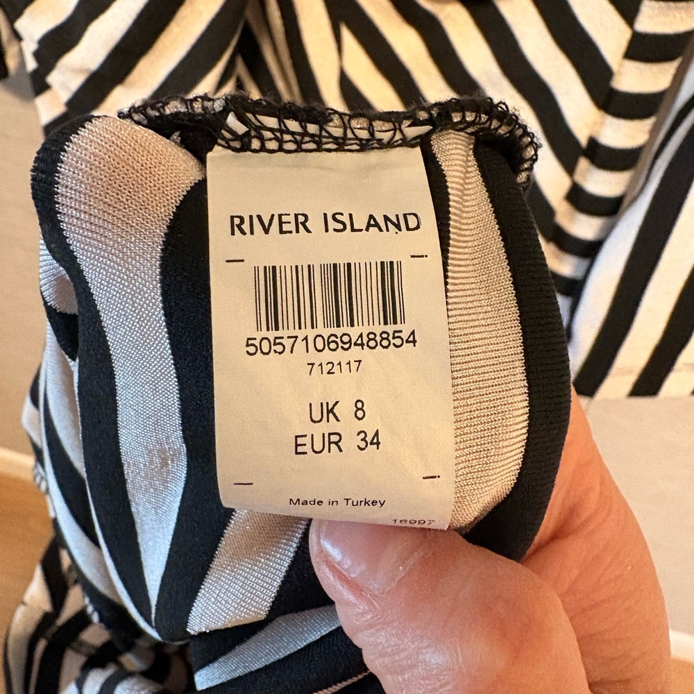 River Island Monochrome Striped Midi Dress - Picture 5 of 6
